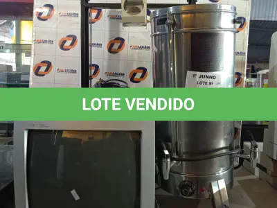 LOTE 296 - 01 CAFETEIRA INDUSTRIAL, 01 PROJETOR DE SLIDES, 01 TV DE TUBO 14” POL E 01 SUPORTE PARA MESA DE SOM MARCAS E MODELOS DIVERSOS. (NO ESTADO, LEILÃO NÃO TEM GARANTIA E NEM DEVOLUÇÃO, SUJEITO A POSSÍVEIS AVARIAS VISÍVEIS/OCULTAS E/OU AUSÊNCIA DE COMPONENTES).