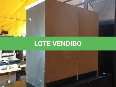 LOTE 268 - 02 BALCÕES BAIXOS EM MADEIRA COM 02 PORTAS CADA. (NO ESTADO, LEILÃO NÃO TEM GARANTIA E NEM DEVOLUÇÃO, SUJEITO A POSSÍVEIS AVARIAS VISÍVEIS/OCULTAS E/OU AUSÊNCIA DE COMPONENTES).