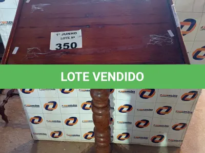 LOTE 350 - 01 PÚLPITO EM MADEIRA. (NO ESTADO, LEILÃO NÃO TEM GARANTIA E NEM DEVOLUÇÃO, SUJEITO A POSSÍVEIS AVARIAS VISÍVEIS/OCULTAS E/OU AUSÊNCIA DE COMPONENTES).