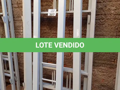 LOTE 387 - 01 CAMA BELICHE EM METAL SEM OS TRADO E COLCHÃO. (NO ESTADO, LEILÃO NÃO TEM GARANTIA E NEM DEVOLUÇÃO, SUJEITO A POSSÍVEIS AVARIAS VISÍVEIS/OCULTAS E/OU AUSÊNCIA DE COMPONENTES).