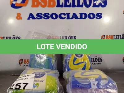 LOTE 257 - 06 PACOTES DE LUVAS DE LÁTEX SILVER SENDO: 04 TAMANHO “G” E 02 TAMANHO “P”. (NO ESTADO, LEILÃO NÃO TEM GARANTIA E NEM DEVOLUÇÃO, SUJEITO A POSSÍVEIS AVARIAS VISÍVEIS/OCULTAS E/OU AUSÊNCIA DE COMPONENTES).