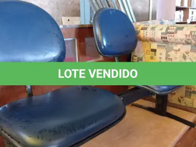 LOTE 370 - 01 LONGARINA DE 02 LUGARES. (NO ESTADO, LEILÃO NÃO TEM GARANTIA E NEM DEVOLUÇÃO, SUJEITO A POSSÍVEIS AVARIAS VISÍVEIS/OCULTAS E/OU AUSÊNCIA DE COMPONENTES).