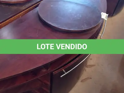 LOTE 398 - 01 RACK MEIA LUA EM MADEIRA. (NO ESTADO, LEILÃO NÃO TEM GARANTIA E NEM DEVOLUÇÃO, SUJEITO A POSSÍVEIS AVARIAS VISÍVEIS/OCULTAS E/OU AUSÊNCIA DE COMPONENTES).