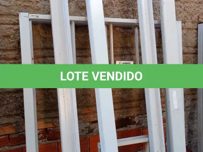 LOTE 385 - 01 CAMA BELICHE EM METAL SEM OS TRADO E COLCHÃO. (NO ESTADO, LEILÃO NÃO TEM GARANTIA E NEM DEVOLUÇÃO, SUJEITO A POSSÍVEIS AVARIAS VISÍVEIS/OCULTAS E/OU AUSÊNCIA DE COMPONENTES).