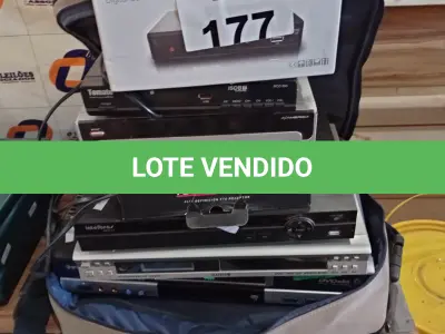 LOTE 177 - 01 KARAOKÊ GRADIENTE, 01 DVD, 01 DVR, 04 APARELHOS RECEPTORES DE ANTENA PARABÓLICA E 01 ROTEADOR MARCAS E MODELOS DIVERSOS.   (NO ESTADO, LEILÃO NÃO TEM GARANTIA E NEM DEVOLUÇÃO, SUJEITO A POSSÍVEIS AVARIAS VISÍVEIS/OCULTAS E/OU AUSÊNCIA DE COMPONENTES).