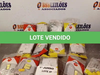 LOTE 137 - 01 LOTE COM VÁRIOS INTERRUPTORES MARCAS E MODELOS DIVERSOS. (NO ESTADO, LEILÃO NÃO TEM GARANTIA E NEM DEVOLUÇÃO, SUJEITO A POSSÍVEIS AVARIAS VISÍVEIS/OCULTAS E/OU AUSÊNCIA DE COMPONENTES).