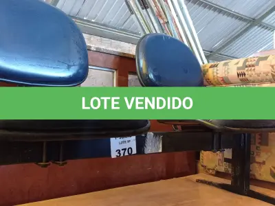 LOTE 370 - 01 LONGARINA DE 02 LUGARES. (NO ESTADO, LEILÃO NÃO TEM GARANTIA E NEM DEVOLUÇÃO, SUJEITO A POSSÍVEIS AVARIAS VISÍVEIS/OCULTAS E/OU AUSÊNCIA DE COMPONENTES).
