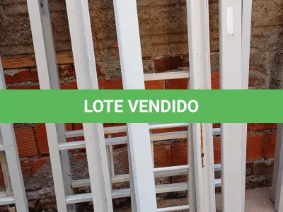 LOTE 385 - 01 CAMA BELICHE EM METAL SEM OS TRADO E COLCHÃO. (NO ESTADO, LEILÃO NÃO TEM GARANTIA E NEM DEVOLUÇÃO, SUJEITO A POSSÍVEIS AVARIAS VISÍVEIS/OCULTAS E/OU AUSÊNCIA DE COMPONENTES).