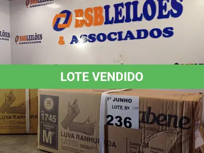 LOTE 236 - 02 CAIXAS COM LUVAS RANHURADA DE LÁTEX TAMANHO M 8” COM 36 PACOTES. (NO ESTADO, LEILÃO NÃO TEM GARANTIA E NEM DEVOLUÇÃO, SUJEITO A POSSÍVEIS AVARIAS VISÍVEIS/OCULTAS E/OU AUSÊNCIA DE COMPONENTES).