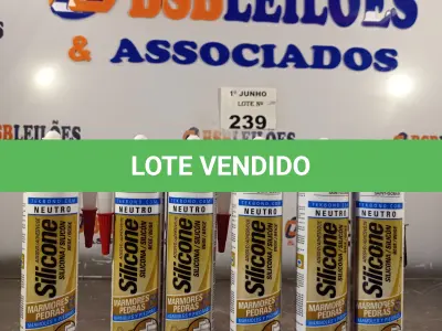 LOTE 239 - 06 TUBOS DE ADESIVO DE SILICONE MÁRMORE/PEDRAS NA COR BEGE. (NO ESTADO, LEILÃO NÃO TEM GARANTIA E NEM DEVOLUÇÃO, SUJEITO A POSSÍVEIS AVARIAS VISÍVEIS/OCULTAS E/OU AUSÊNCIA DE COMPONENTES).