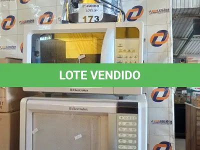 LOTE 173 - 02 MICRO-ONDAS E 01 CAFETEIRA INDUSTRIAL. (NO ESTADO, LEILÃO NÃO TEM GARANTIA E NEM DEVOLUÇÃO, SUJEITO A POSSÍVEIS AVARIAS VISÍVEIS/OCULTAS E/OU AUSÊNCIA DE COMPONENTES).