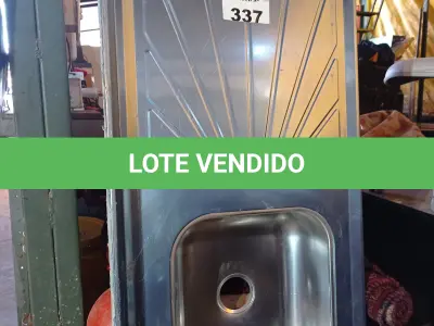 LOTE 337 - 01 PIA EM AÇO INOX CIMENTADA MEDINDO 1,50M X 0,53CM. (NO ESTADO, LEILÃO NÃO TEM GARANTIA E NEM DEVOLUÇÃO, SUJEITO A POSSÍVEIS AVARIAS VISÍVEIS/OCULTAS E/OU AUSÊNCIA DE COMPONENTES).