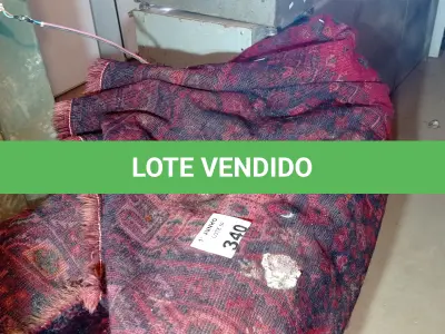LOTE 340 - 01 TAPETE. (NO ESTADO, LEILÃO NÃO TEM GARANTIA E NEM DEVOLUÇÃO, SUJEITO A POSSÍVEIS AVARIAS VISÍVEIS/OCULTAS E/OU AUSÊNCIA DE COMPONENTES).
