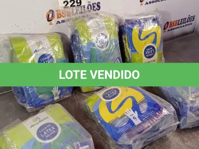 LOTE 229 - 06 PACOTES DE LUVAS DE LÁTEX SILVER SENDO: 04 TAMANHO “P” E 02 TAMANHO “G”. (NO ESTADO, LEILÃO NÃO TEM GARANTIA E NEM DEVOLUÇÃO, SUJEITO A POSSÍVEIS AVARIAS VISÍVEIS/OCULTAS E/OU AUSÊNCIA DE COMPONENTES).