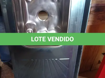 LOTE 266 - 01 PIA EM AÇO INOX CIMENTADA MEDINDO 1,60M X 0,53CM. (NO ESTADO, LEILÃO NÃO TEM GARANTIA E NEM DEVOLUÇÃO, SUJEITO A POSSÍVEIS AVARIAS VISÍVEIS/OCULTAS E/OU AUSÊNCIA DE COMPONENTES).