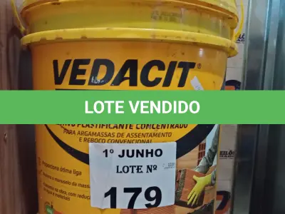 LOTE 179 - 02 BALDES DE VEDALIT, ADITIVO PLASTIFICANTE CONCENTRADO PARA ARGAMASSAS DE ASSENTAMENTO E REBOCO CONVENCIONAL. (NO ESTADO, LEILÃO NÃO TEM GARANTIA E NEM DEVOLUÇÃO, SUJEITO A POSSÍVEIS AVARIAS VISÍVEIS/OCULTAS E/OU AUSÊNCIA DE COMPONENTES).