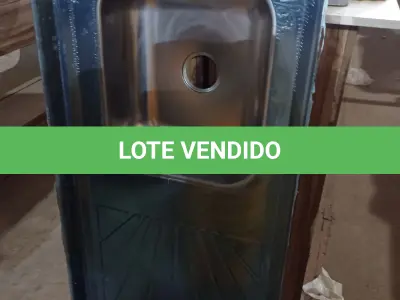 LOTE 118 - 01 PIA EM AÇO INOX CIMENTADA MEDINDO 1,60M X 0,53CM. (NO ESTADO, LEILÃO NÃO TEM GARANTIA E NEM DEVOLUÇÃO, SUJEITO A POSSÍVEIS AVARIAS VISÍVEIS/OCULTAS E/OU AUSÊNCIA DE COMPONENTES).