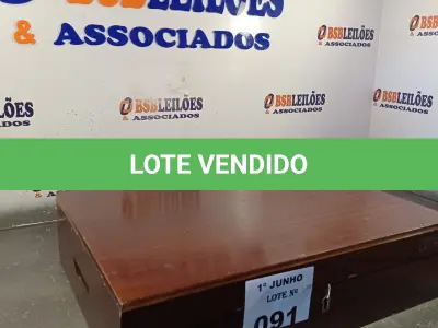 LOTE 091 - 01 FAQUEIRO DE PRATA 90 COM 96 PEÇAS MARCA WOLFE. (NO ESTADO, LEILÃO NÃO TEM GARANTIA E NEM DEVOLUÇÃO, SUJEITO A POSSÍVEIS AVARIAS VISÍVEIS/OCULTAS E/OU AUSÊNCIA DE COMPONENTES).