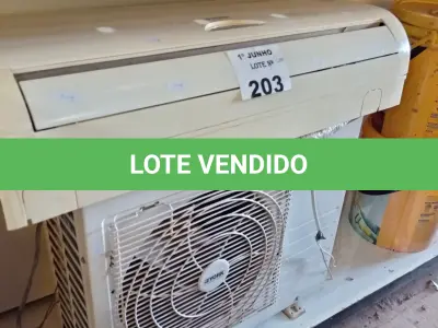 LOTE 203 - 01 AR CONDICIONADO MARCA YORK 9.000BTU. (NO ESTADO, LEILÃO NÃO TEM GARANTIA E NEM DEVOLUÇÃO, SUJEITO A POSSÍVEIS AVARIAS VISÍVEIS/OCULTAS E/OU AUSÊNCIA DE COMPONENTES).