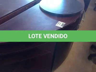 LOTE 395 - 01 RACK MEIA LUA EM MADEIRA. (NO ESTADO, LEILÃO NÃO TEM GARANTIA E NEM DEVOLUÇÃO, SUJEITO A POSSÍVEIS AVARIAS VISÍVEIS/OCULTAS E/OU AUSÊNCIA DE COMPONENTES).