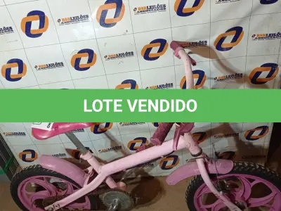 LOTE 222 - 01 BICICLETA INFANTIL ARO 16. (NO ESTADO, LEILÃO NÃO TEM GARANTIA E NEM DEVOLUÇÃO, SUJEITO A POSSÍVEIS AVARIAS VISÍVEIS/OCULTAS E/OU AUSÊNCIA DE COMPONENTES).