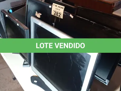 LOTE 282 - 06 MONITORES MARCAS E MODELOS DIVERSOS PARA RETIRADA DE PEÇAS. (NO ESTADO, LEILÃO NÃO TEM GARANTIA E NEM DEVOLUÇÃO, SUJEITO A POSSÍVEIS AVARIAS VISÍVEIS/OCULTAS E/OU AUSÊNCIA DE COMPONENTES).