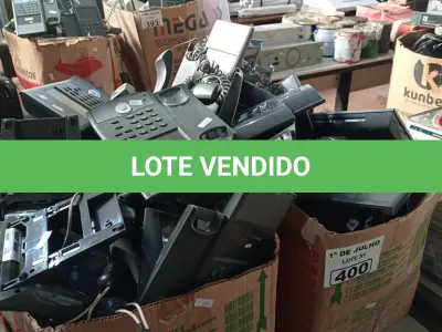 LOTE 400 - 01 LOTE COM GRANDE QUANTIDADE DE APARELHOS DE TELEFONE MARCAS E MODELOS DIVERSOS. (NO ESTADO, LEILÃO NÃO TEM GARANTIA E NEM DEVOLUÇÃO, SUJEITO A POSSÍVEIS AVARIAS VISÍVEIS/OCULTAS E/OU AUSÊNCIA DE COMPONENTES).