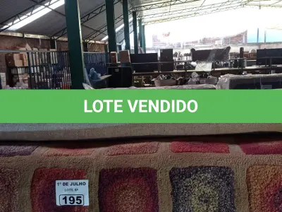LOTE 195 - 01 TAPETE. (NO ESTADO, LEILÃO NÃO TEM GARANTIA E NEM DEVOLUÇÃO, SUJEITO A POSSÍVEIS AVARIAS VISÍVEIS/OCULTAS E/OU AUSÊNCIA DE COMPONENTES).