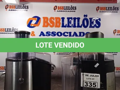 LOTE 335 - 02 JUICER MARCAS E MODELOS DIVERSOS. (NO ESTADO, LEILÃO NÃO TEM GARANTIA E NEM DEVOLUÇÃO, SUJEITO A POSSÍVEIS AVARIAS VISÍVEIS/OCULTAS E/OU AUSÊNCIA DE COMPONENTES).