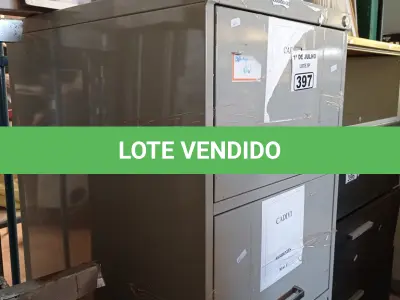 LOTE 397 - 01 ARMÁRIO DE AÇO COM 04 GAVETAS. (NO ESTADO, LEILÃO NÃO TEM GARANTIA E NEM DEVOLUÇÃO, SUJEITO A POSSÍVEIS AVARIAS VISÍVEIS/OCULTAS E/OU AUSÊNCIA DE COMPONENTES).