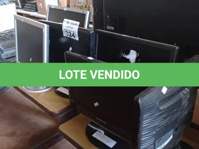 LOTE 324 - 06 MONITORES MARCAS E MODELOS DIVERSOS PARA RETIRADA DE PEÇAS. (NO ESTADO, LEILÃO NÃO TEM GARANTIA E NEM DEVOLUÇÃO, SUJEITO A POSSÍVEIS AVARIAS VISÍVEIS/OCULTAS E/OU AUSÊNCIA DE COMPONENTES).