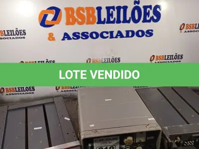 LOTE 210 - 03 RÁDIOS COMUNICADORES MARCAS E MODELOS DIVERSOS. (NO ESTADO, LEILÃO NÃO TEM GARANTIA E NEM DEVOLUÇÃO, SUJEITO A POSSÍVEIS AVARIAS VISÍVEIS/OCULTAS E/OU AUSÊNCIA DE COMPONENTES).