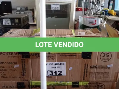 LOTE 312 - 01 LOTE COM GRANDE QUANTIDADE DE LÂMPADAS TUBULAR DE LED. (NO ESTADO, LEILÃO NÃO TEM GARANTIA E NEM DEVOLUÇÃO, SUJEITO A POSSÍVEIS AVARIAS VISÍVEIS/OCULTAS E/OU AUSÊNCIA DE COMPONENTES).