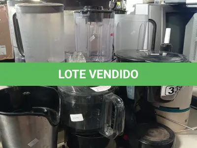 LOTE 339 - 06 LIQUIDIFICADORES, 01 CAFETEIRA, 02 BASES DE EXTRATORES DE SUCO, 01 ESPREMEDOR DE LARANJAS, 01 BATEDEIRA E 01 BASE DE UMIDIFICADOR MARCAS E MODELOS DIVERSOS PARA RETIRADA DE PEÇAS. (NO ESTADO, LEILÃO NÃO TEM GARANTIA E NEM DEVOLUÇÃO, SUJEITO A POSSÍVEIS AVARIAS VISÍVEIS/OCULTAS E/OU AUSÊNCIA DE COMPONENTES).