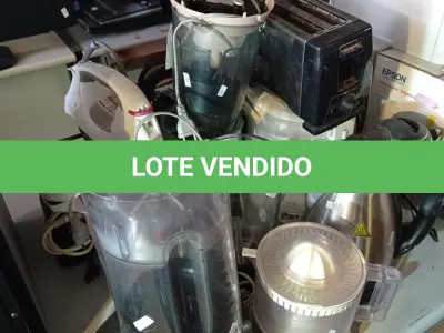 LOTE 305 - 01 LOTE COM UTENSÍLIOS DIVERSOS. (NO ESTADO, LEILÃO NÃO TEM GARANTIA E NEM DEVOLUÇÃO, SUJEITO A POSSÍVEIS AVARIAS VISÍVEIS/OCULTAS E/OU AUSÊNCIA DE COMPONENTES).