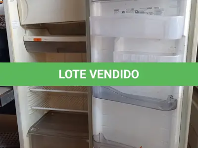 LOTE 260 - 01 GELADEIRA MARCA CÔNSUL 127V. (NO ESTADO, LEILÃO NÃO TEM GARANTIA E NEM DEVOLUÇÃO, SUJEITO A POSSÍVEIS AVARIAS VISÍVEIS/OCULTAS E/OU AUSÊNCIA DE COMPONENTES).