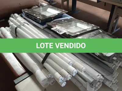 LOTE 350 - 03 REFLETORES E VÁRIAS LÂMPADAS TUBULARES DE LED MARCAS E MODELOS DIVERSOS. (NO ESTADO, LEILÃO NÃO TEM GARANTIA E NEM DEVOLUÇÃO, SUJEITO A POSSÍVEIS AVARIAS VISÍVEIS/OCULTAS E/OU AUSÊNCIA DE COMPONENTES).
