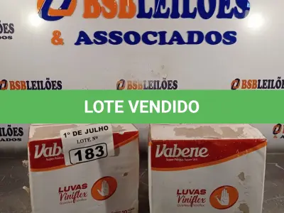 LOTE 183 - 02 CAIXAS COM LUVAS VINIFLEX TAMANHO “P” CONTENDO 10 PACOTES COM 100 UNIDADES CADA. (NO ESTADO, LEILÃO NÃO TEM GARANTIA E NEM DEVOLUÇÃO, SUJEITO A POSSÍVEIS AVARIAS VISÍVEIS/OCULTAS E/OU AUSÊNCIA DE COMPONENTES).