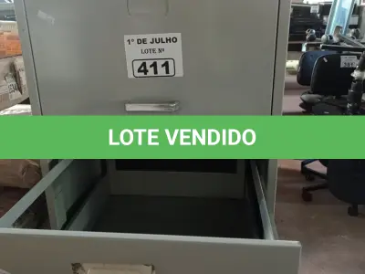 LOTE 411 - 01 ARMÁRIO DE AÇO COM 04 GAVETAS. (NO ESTADO, LEILÃO NÃO TEM GARANTIA E NEM DEVOLUÇÃO, SUJEITO A POSSÍVEIS AVARIAS VISÍVEIS/OCULTAS E/OU AUSÊNCIA DE COMPONENTES).