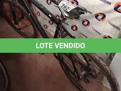 LOTE 292 - 01 BICICLETA ARO 26. (NO ESTADO, LEILÃO NÃO TEM GARANTIA E NEM DEVOLUÇÃO, SUJEITO A POSSÍVEIS AVARIAS VISÍVEIS/OCULTAS E/OU AUSÊNCIA DE COMPONENTES).