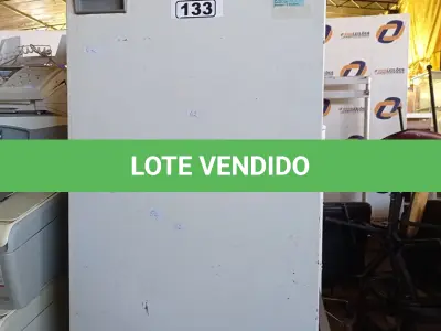 LOTE 133 - 01 FRIGOBAR 220V. (NO ESTADO, LEILÃO NÃO TEM GARANTIA E NEM DEVOLUÇÃO, SUJEITO A POSSÍVEIS AVARIAS VISÍVEIS/OCULTAS E/OU AUSÊNCIA DE COMPONENTES).