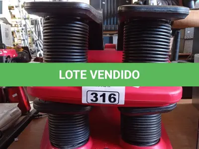 LOTE 316 - 02 APARELHOS DE GINASTICA AIR CLIMBER. (NO ESTADO, LEILÃO NÃO TEM GARANTIA E NEM DEVOLUÇÃO, SUJEITO A POSSÍVEIS AVARIAS VISÍVEIS/OCULTAS E/OU AUSÊNCIA DE COMPONENTES).