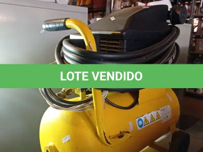 LOTE 275 - 01 COMPRESSOR DE AR MARCA PRESSURE MOTO PRESS 116LBF/POL² 24LITROS 8BAR 2HP. (NO ESTADO, LEILÃO NÃO TEM GARANTIA E NEM DEVOLUÇÃO, SUJEITO A POSSÍVEIS AVARIAS VISÍVEIS/OCULTAS E/OU AUSÊNCIA DE COMPONENTES).
