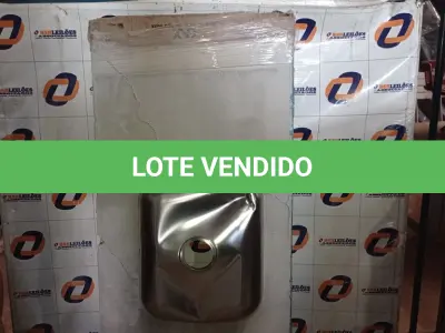 LOTE 443 - 01 PIA EM AÇO INOX CIMENTADA COM 01 CUBA MEDINDO 1,20M X 0,53CM. (NO ESTADO, LEILÃO NÃO TEM GARANTIA E NEM DEVOLUÇÃO, SUJEITO A POSSÍVEIS AVARIAS VISÍVEIS/OCULTAS E/OU AUSÊNCIA DE COMPONENTES).