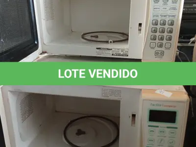 LOTE 298 - 03 MICRO-ONDAS MARCAS E MODELOS DIVERSOS PARA RETIRADA DE PEÇAS. (NO ESTADO, LEILÃO NÃO TEM GARANTIA E NEM DEVOLUÇÃO, SUJEITO A POSSÍVEIS AVARIAS VISÍVEIS/OCULTAS E/OU AUSÊNCIA DE COMPONENTES).