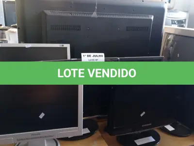 LOTE 324 - 06 MONITORES MARCAS E MODELOS DIVERSOS PARA RETIRADA DE PEÇAS. (NO ESTADO, LEILÃO NÃO TEM GARANTIA E NEM DEVOLUÇÃO, SUJEITO A POSSÍVEIS AVARIAS VISÍVEIS/OCULTAS E/OU AUSÊNCIA DE COMPONENTES).