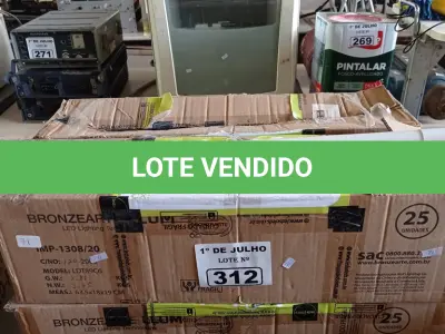 LOTE 312 - 01 LOTE COM GRANDE QUANTIDADE DE LÂMPADAS TUBULAR DE LED. (NO ESTADO, LEILÃO NÃO TEM GARANTIA E NEM DEVOLUÇÃO, SUJEITO A POSSÍVEIS AVARIAS VISÍVEIS/OCULTAS E/OU AUSÊNCIA DE COMPONENTES).