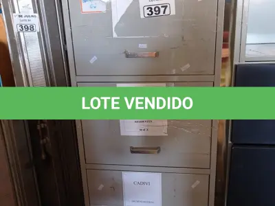 LOTE 397 - 01 ARMÁRIO DE AÇO COM 04 GAVETAS. (NO ESTADO, LEILÃO NÃO TEM GARANTIA E NEM DEVOLUÇÃO, SUJEITO A POSSÍVEIS AVARIAS VISÍVEIS/OCULTAS E/OU AUSÊNCIA DE COMPONENTES).