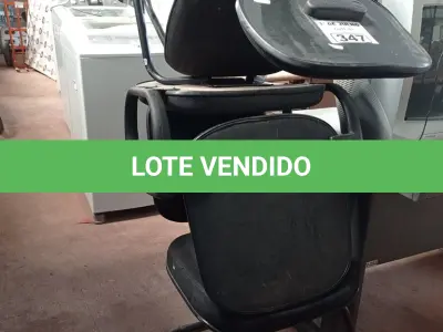 LOTE 347 - 03 CADEIRAS DE ESCRITÓRIO COM BASES FIXAS. (NO ESTADO, LEILÃO NÃO TEM GARANTIA E NEM DEVOLUÇÃO, SUJEITO A POSSÍVEIS AVARIAS VISÍVEIS/OCULTAS E/OU AUSÊNCIA DE COMPONENTES).