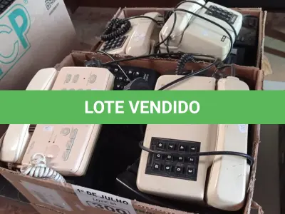 LOTE 300 - 01 LOTE COM VÁRIOS APARELHOS DE TELEFONE MARCAS E MODELOS DIVERSOS. (NO ESTADO, LEILÃO NÃO TEM GARANTIA E NEM DEVOLUÇÃO, SUJEITO A POSSÍVEIS AVARIAS VISÍVEIS/OCULTAS E/OU AUSÊNCIA DE COMPONENTES).